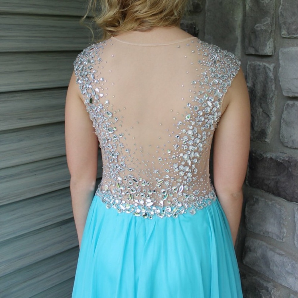 Prom Dress - Picture 4 of 6
